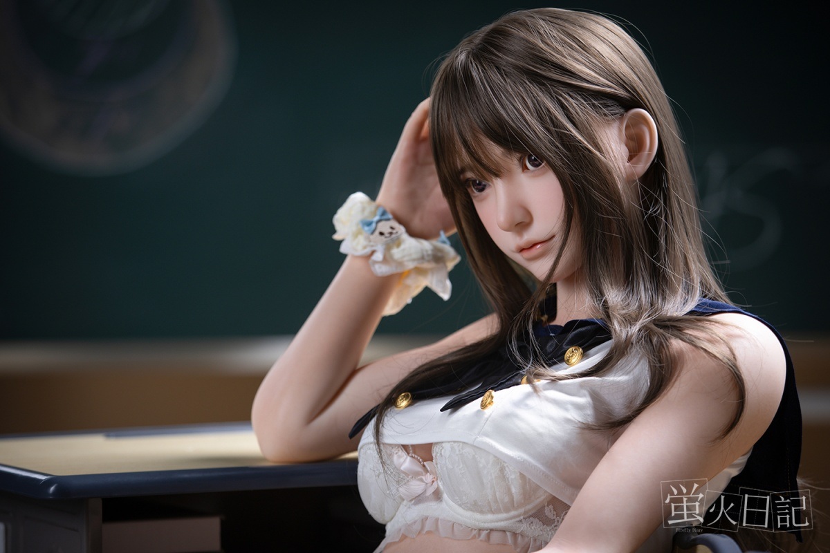 蛍火日記 162cm Aカップ 莲（lian）セーラー風の制服コスチュームリアル製ラブドール 貧乳系美人ダッチワイフ 商品詳細 画像3